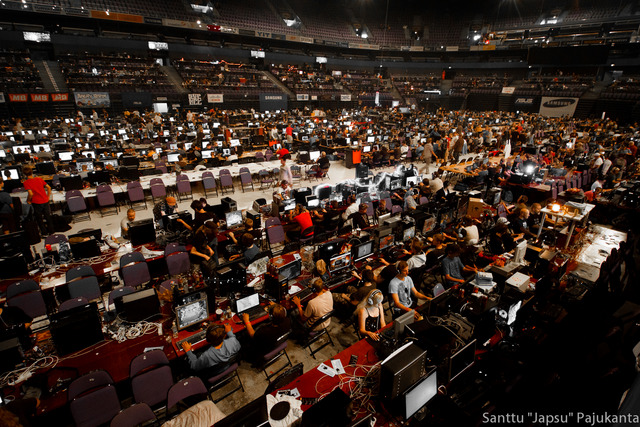 assembly_torstai_06.jpg by Santtu Pajukanta